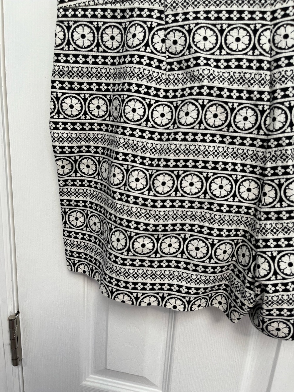 GAP Womens High Rise Black White Festival Shorts Floral Side Zip Cotton 10 - Picture 14 of 16